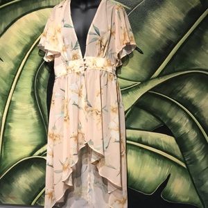 COPY - • Daytrip Cream Floral Chiffon Kimono New Without Tags